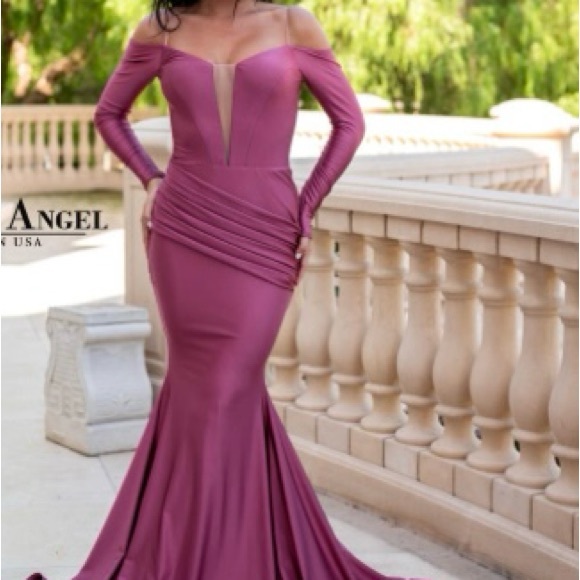 Jessica Angel Dresses & Skirts - Jessica Angel USA Long Sleeve Off-Shoulder Purple Dress